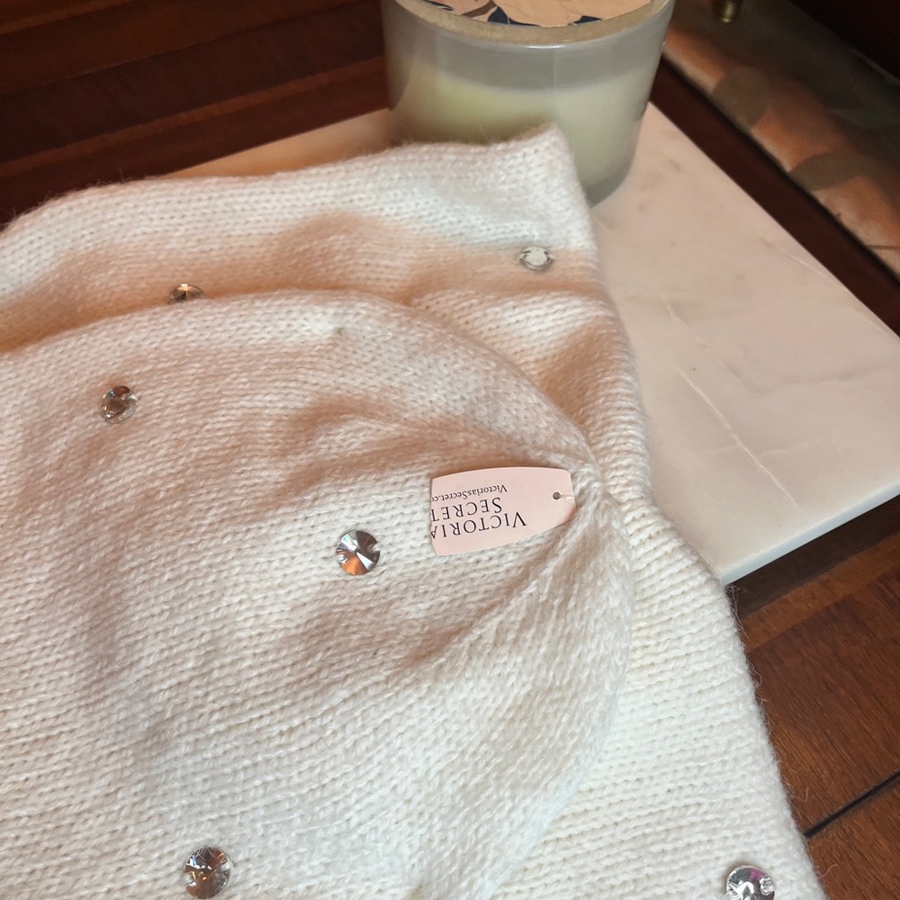 Victoria's Secret Ivory Bling Beanie Hat & Infinity Scarf Set w/Rhinestones- NWT - Picture 8 of 9
